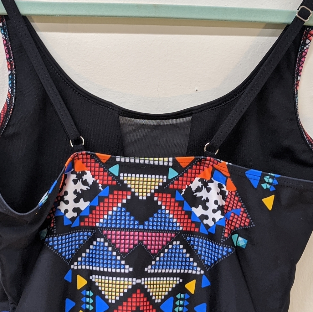 Geometric Patchwork One-Piece bathing suit (L) - Picture 5 of 6